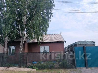 Отдельный дом · 4 комнаты · 100 м² · 15 сот., Шукушева 26/2 — Школа за 15 млн 〒 в Караганде