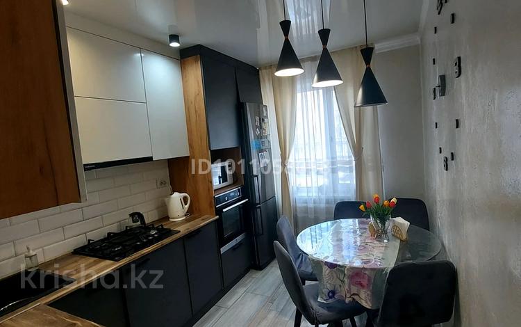 4-бөлмелі пәтер · 82 м² · 2 қабат, Городок строителей 5 — Жибек жолы, бағасы: 35 млн ₸ в Кокшетау — фото 2