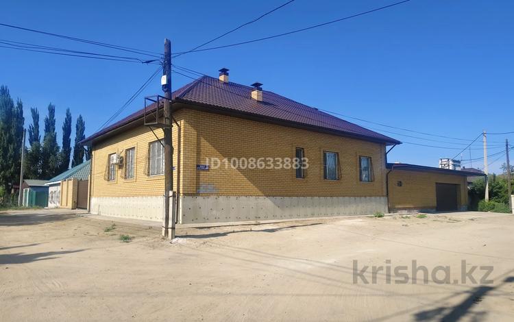 Отдельный дом · 5 комнат · 200 м² · 8 сот., Посмакова 32 — Достоевского за 120 млн ₸ в Семее — фото 2