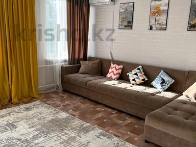2-бөлмелі пәтер · 65 м² · 3/5 қабат, Головкова 35, бағасы: 200 000 ₸ в Усть-Каменогорске