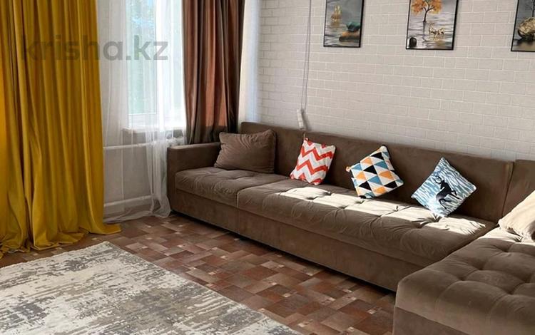 2-бөлмелі пәтер · 65 м² · 3/5 қабат, Головкова 35, бағасы: 200 000 ₸ в Усть-Каменогорске — фото 2