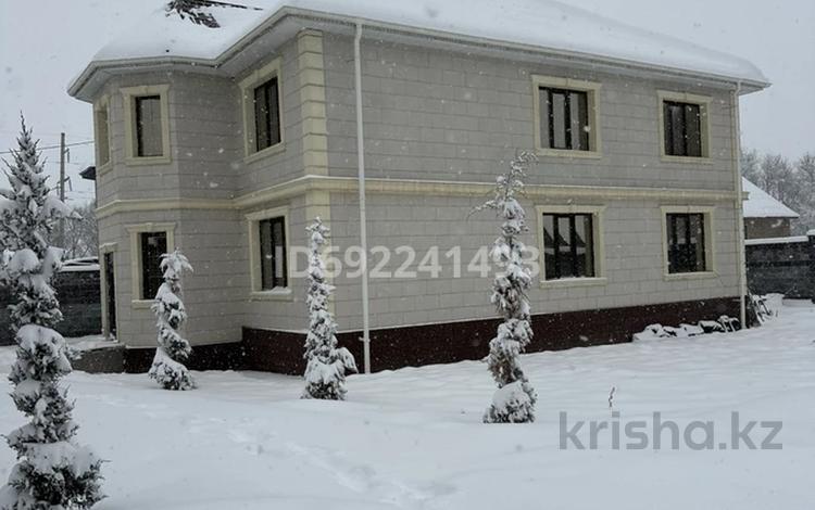 Отдельный дом • 7 комнат • 300 м² • 10 сот., Алатау за 100 млн 〒 в Алматы — фото 2