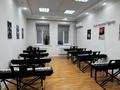 Еркін, кеңселер, сұлулық салондары, монша, қонақ үй және демалыс орындары, медорталықтар мен дәріханалар, білім орталықтары, ойын-сауық · 332 м², бағасы: 140 млн ₸ в Уральске