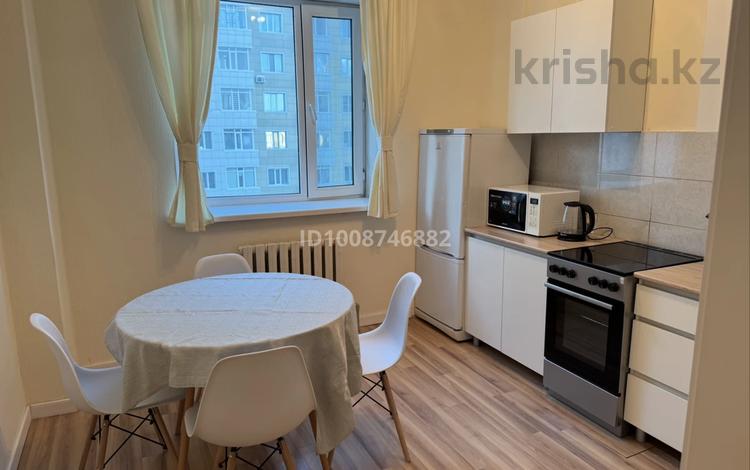 1-комнатная квартира · 45 м² · 8/14 этаж, Сарайшык 7/1 за 270 000 ₸ в Астане, Есильский р-н — фото 2