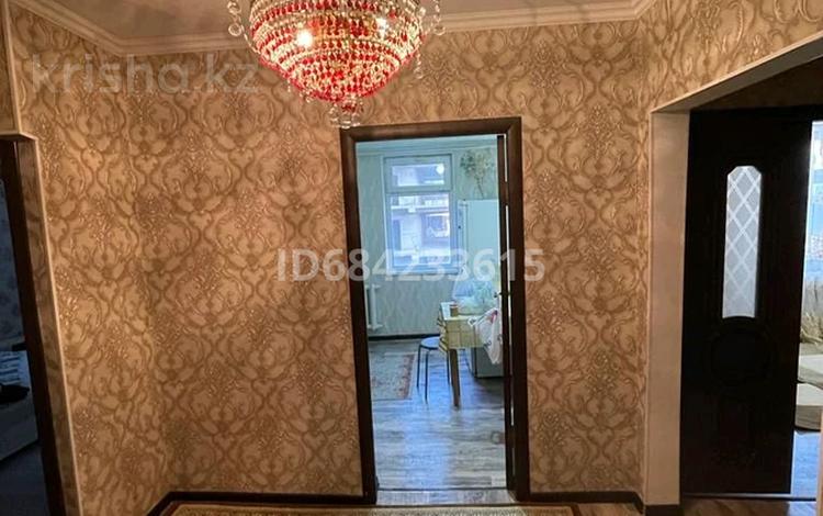 1-бөлмелі пәтер · 100 м² · 3/9 қабат, Иляева — Маделы кожа, бағасы: 10 000 ₸ в Шымкенте, Аль-Фарабийский р-н — фото 4