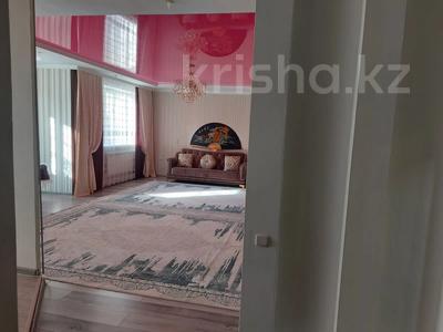 2-бөлмелі пәтер, 120 м², 1/4 қабат ай сайын, Бокенбай батыра, бағасы: 200 000 〒 в Актобе, мкр Авиатор