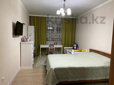 2-бөлмелі пәтер · 76.7 м² · 5/5 қабат, Науырызбая Батыра 77, бағасы: 32 млн ₸ в Кокшетау