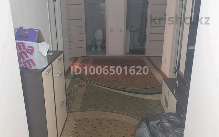 3-бөлмелі пәтер · 96 м² · 7/10 қабат, мкр Шугыла, бағасы: 300 000 ₸ в Алматы, Наурызбайский р-н — фото 2