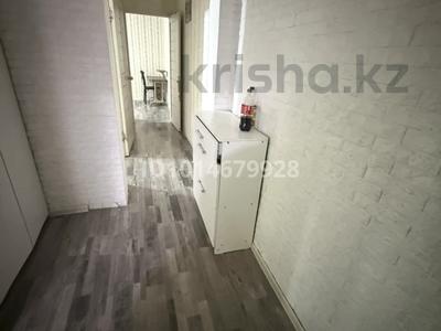 3-комнатная квартира · 32 м² · 1/5 этаж, Ауезова 52а — Рядом Сауран за 150 000 ₸ в Атырау, мкр Жилгородок