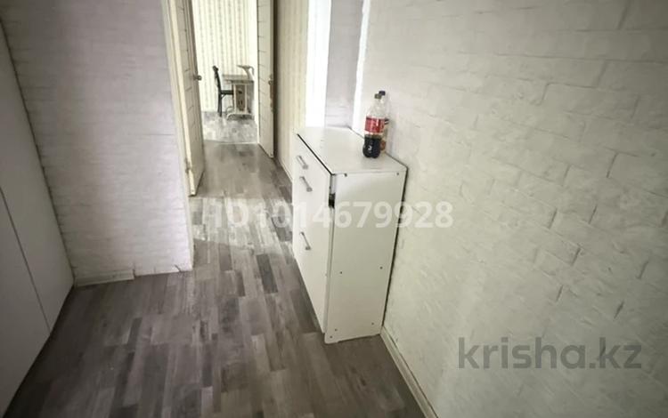3-комнатная квартира · 32 м² · 1/5 этаж, Ауезова 52а — Рядом Сауран за 150 000 ₸ в Атырау, мкр Жилгородок — фото 2