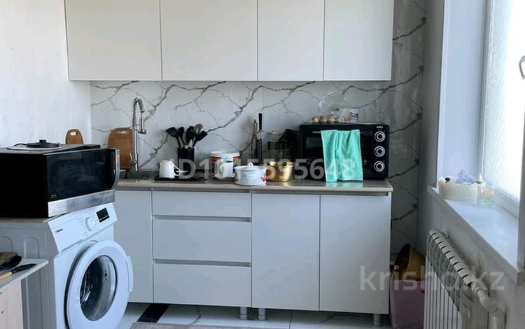 3-бөлмелі пәтер · 60 м² · 5/5 қабат, Кеншилер 7, бағасы: 12 млн ₸ в Экибастузе — фото 2