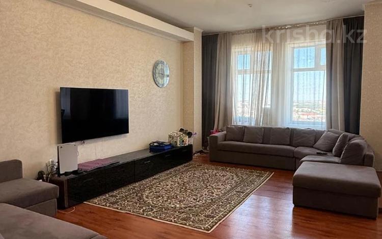 3-бөлмелі пәтер · 135 м² · 21/36 қабат, Кабанбай батыра 11, бағасы: 68 млн ₸ в Астане, Есильский р-н — фото 2