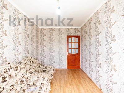 4-комнатная квартира, 71 м², 5/5 этаж помесячно, Самал 28 за 150 000 〒 в Талдыкоргане, мкр Самал