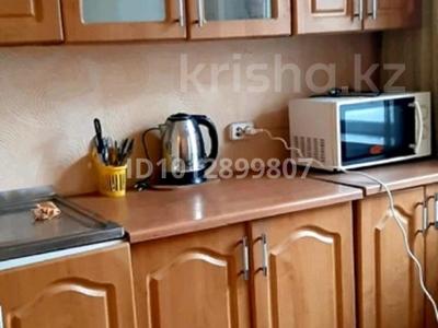 1-комнатная квартира · 33 м² · 3/5 этаж, 8 микрорайон — возле Кафе Шашлычный двор,во дворе находится садик за 8.5 млн ₸ в Темиртау