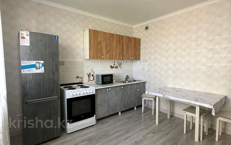 1-комнатная квартира · 40 м² · 4/20 этаж, Туран 55 к за 180 000 ₸ в Астане, Нура р-н — фото 2