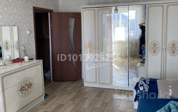 1-комнатная квартира · 35 м² · 2/5 этаж, Б.Абая 61 за 120 000 ₸ в  — фото 2