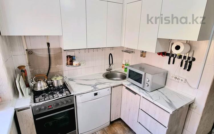 3-комнатная квартира · 58 м² · 1/4 этаж, мкр Алтай-1 4 за 32 млн ₸ в Алматы, Турксибский р-н — фото 2