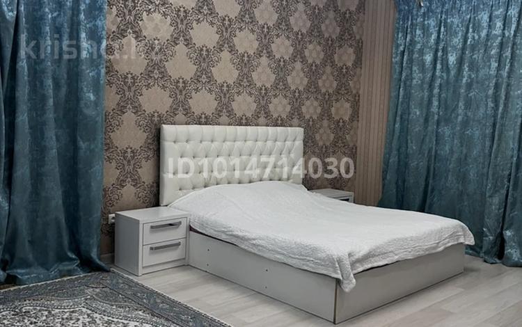 2-комнатная квартира · 60 м² · 6/17 этаж, Кунаева 91 за 15 000 ₸ в Шымкенте, Туран р-н — фото 2