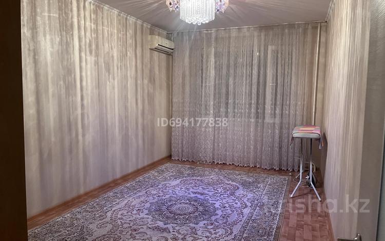3-комнатная квартира · 68.5 м² · 4/5 этаж, 27-й мкр 17 за 19 млн ₸ в Актау — фото 2