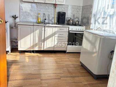 Отдельный дом · 2 комнаты · 80 м² · 900 сот., мкр Жумыскер, Өркен 31 за 40 млн 〒 в Атырау