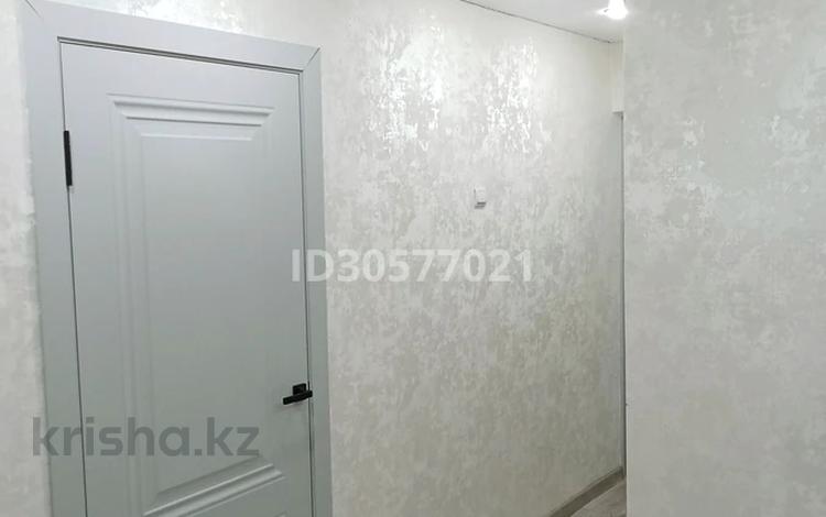 4-комнатная квартира · 72 м² · 5/5 этаж, проспект Абая 123 — улица Казыбек би - проспект Абая за 32 млн ₸ в Таразе — фото 10