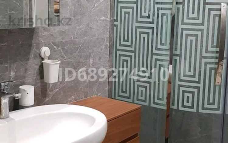 1-комнатная квартира · 56 м² · 10/12 этаж, Достык 13/3 за 250 000 ₸ в Астане, Есильский р-н — фото 2