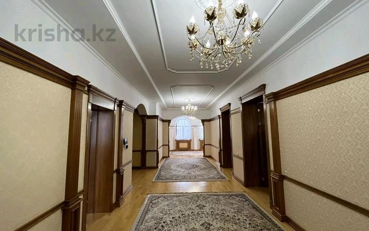 Отдельный дом • 6 комнат • 350 м² • 11 сот., Газиза жубанова 7 за 120 млн 〒 в Актобе — фото 2