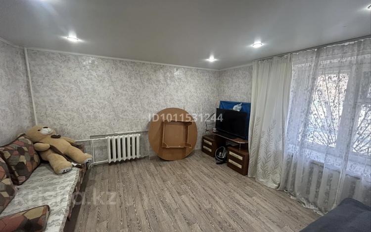2-комнатная квартира · 34 м² · 1/5 этаж, Муткенова 54 за 8 000 ₸ в Павлодаре — фото 2
