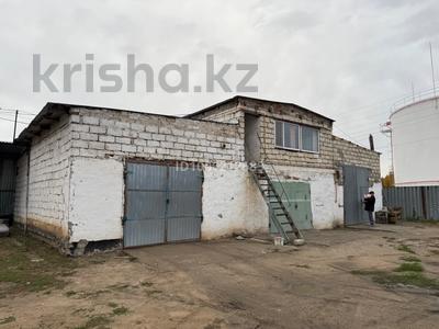 Гараж · 200 м² · Железнодорожный дом 40 — Пересечение ул.Черепанова-Жаманкулова за 45 млн 〒 в Актобе, мкр Москва
