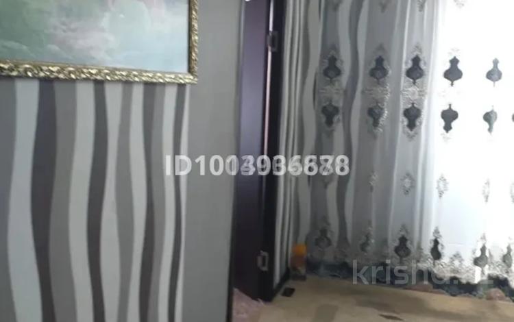 3-комнатная квартира · 62 м² · 5/5 этаж, Бауыржан Момышулы 19 — Казпочта за 10 млн ₸ в Аксу — фото 2