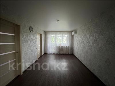 4-бөлмелі пәтер · 62 м² · 5/5 қабат, 6 мкр., бағасы: 11 млн ₸ в Темиртау
