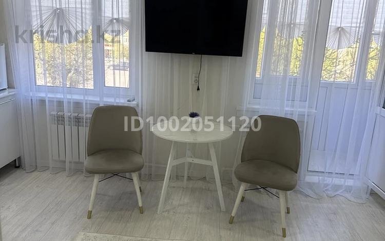 1-комнатная квартира · 40 м² · 2/5 этаж, Алашахана — Областной Акимат за 12 000 〒 в Жезказгане — фото 35