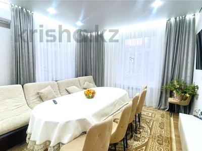 3-бөлмелі пәтер · 80 м² · 2/10 қабат, Юго-Восток ш/а., Букетова 3/3, бағасы: 53 млн ₸ в Караганде, Казыбек би р-н