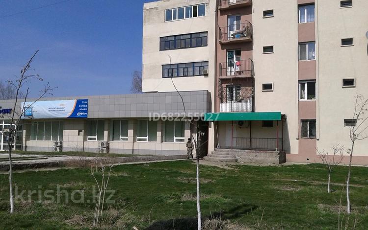 2-комнатная квартира · 47.8 м² · 1/5 этаж, ул. Толе би 116 — ул. Рыспек батыра за 25 млн 〒 в Таразе — фото 2