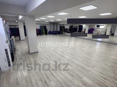 Коммерческое помещение · 408 м² за 100 млн 〒 в Атырау, мкр Авангард-2