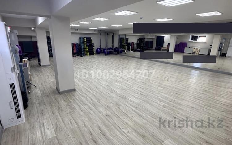 Коммерческое помещение · 408 м² за 100 млн ₸ в Атырау, мкр Авангард-2 — фото 2