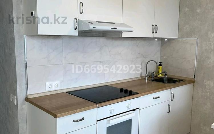 1-комнатная квартира, 32 м², 12/12 этаж помесячно, Туран 55Е — E-51 улица