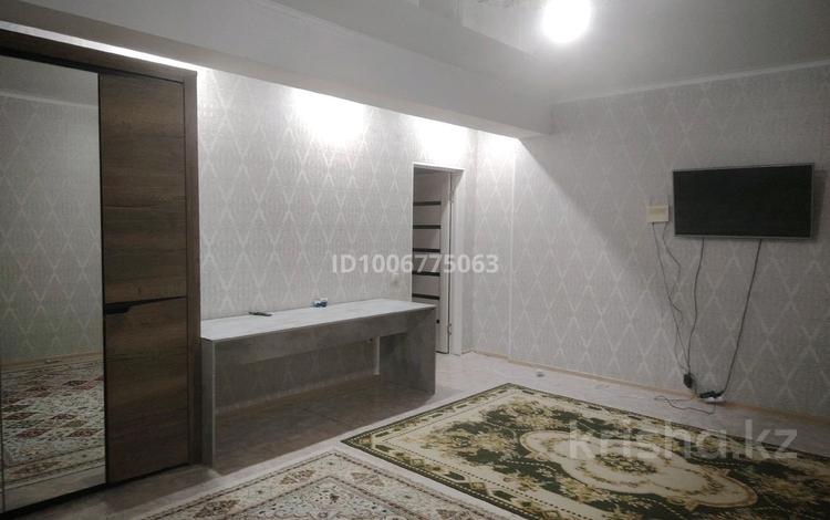 1-комнатная квартира · 57 м² · 5/10 этаж, 17-й мкр 84 за 100 000 ₸ в Актау — фото 2