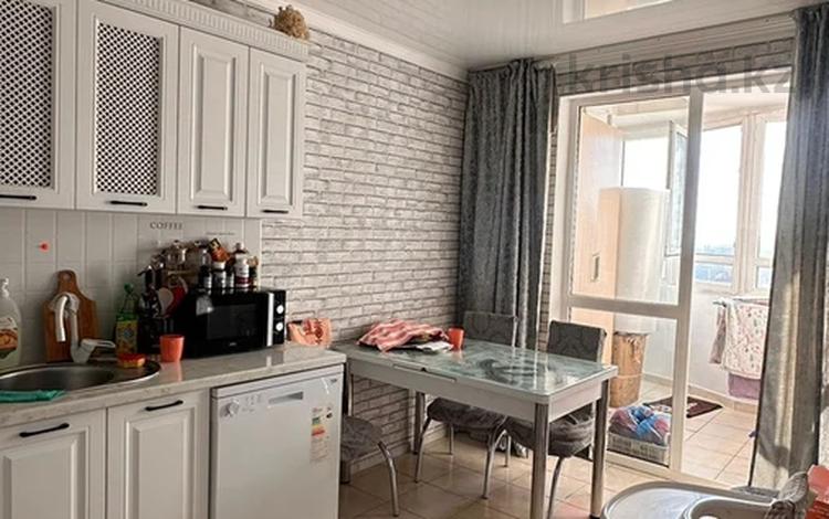 2-комнатная квартира · 63 м² · 7/10 этаж, мкр Аккент за 36.5 млн ₸ в Алматы, Алатауский р-н — фото 2
