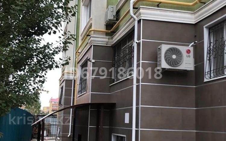 Свободное назначение, офисы, магазины и бутики, салоны красоты · 55 м² за 200 000 〒 в Актобе, мкр. Алтын орда — фото 2