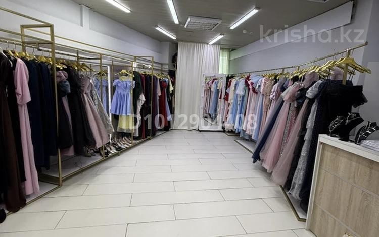 Прокат платьев · 20 м² за 2.5 млн ₸ в Актобе, мкр 11 — фото 2