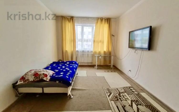 3-бөлмелі пәтер · 80 м² · 2/5 қабат, 13-шағынаудан 22, бағасы: 250 000 ₸ в Алматы, Алатауский р-н — фото 2
