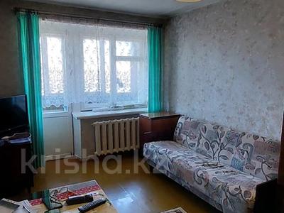1-комнатная квартира, 33 м², Ермекова 26 за 8 млн 〒 в Караганде, Казыбек би р-н