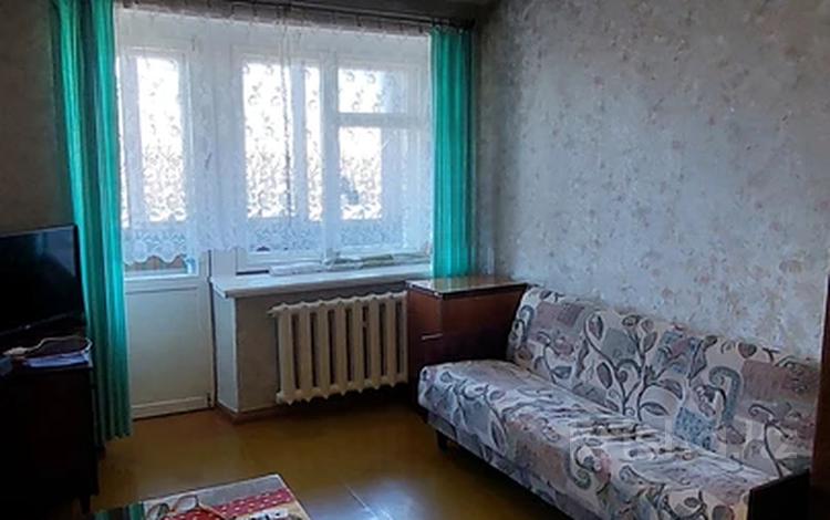 1-комнатная квартира, 33 м², Ермекова 26 за 8 млн 〒 в Караганде, Казыбек би р-н — фото 2