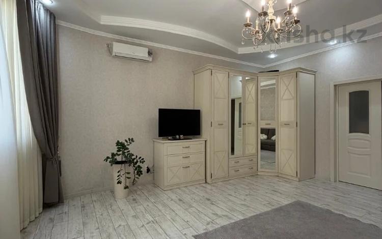 2-бөлмелі пәтер · 74 м² · 2/9 қабат, улица Аль фараби, бағасы: 45 млн ₸ в Костанае — фото 2