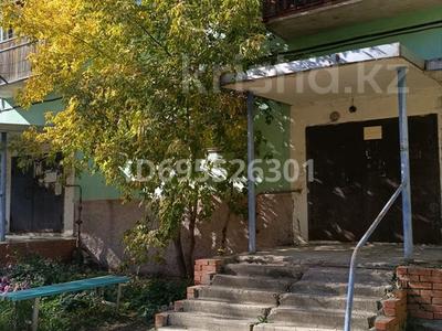 2-комнатная квартира · 48 м² · 2/5 этаж, Ауэзова 65 — 1 школа, Компьютер Ленд за 14.5 млн 〒 в Щучинске