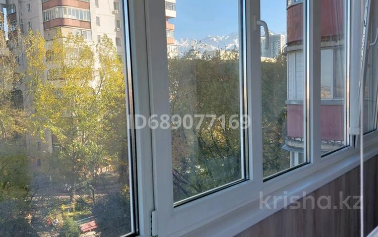 3-комнатная квартира, 68 м², мкр Самал-1 за 70 млн 〒 в Алматы, Медеуский р-н — фото 2