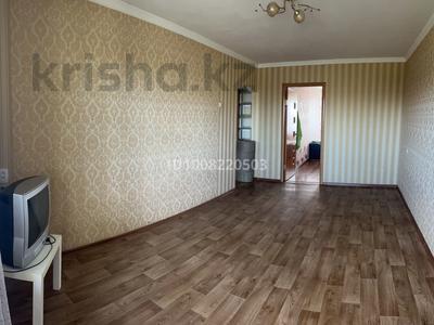 2-комнатная квартира · 44.4 м² · 5/5 этаж, Майкудук, 15й микрорайон 11 за 8 млн 〒 в Караганде, Алихана Бокейханова р-н