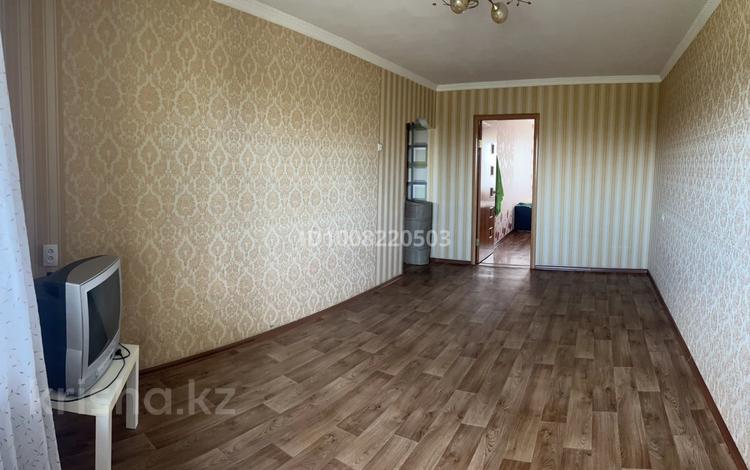 2-комнатная квартира · 44.4 м² · 5/5 этаж, Майкудук, 15й микрорайон 11 за 8 млн 〒 в Караганде, Алихана Бокейханова р-н — фото 2