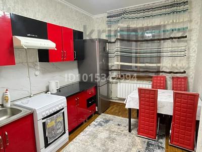 1-бөлмелі пәтер · 33 м² · 3/5 қабат, Айнабұлақ-4 ш/а. 175 — !, бағасы: 200 000 ₸ в Алматы, Жетысуский р-н
